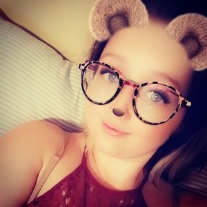 Meet your Posher, Veronica